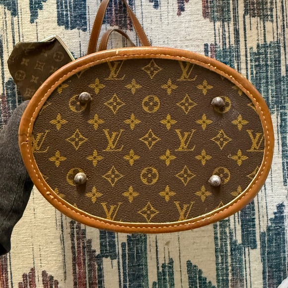 Louis Vuitton VINTAGE Monogram Bucket Purse w pouch, great used condition - Picture 8 of 16